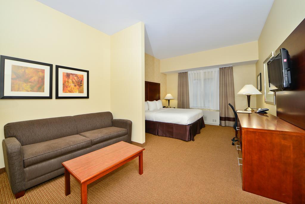 Comfort Inn & Suites Adj To Akwesasne Mohawk Casino Hogansburg Room photo